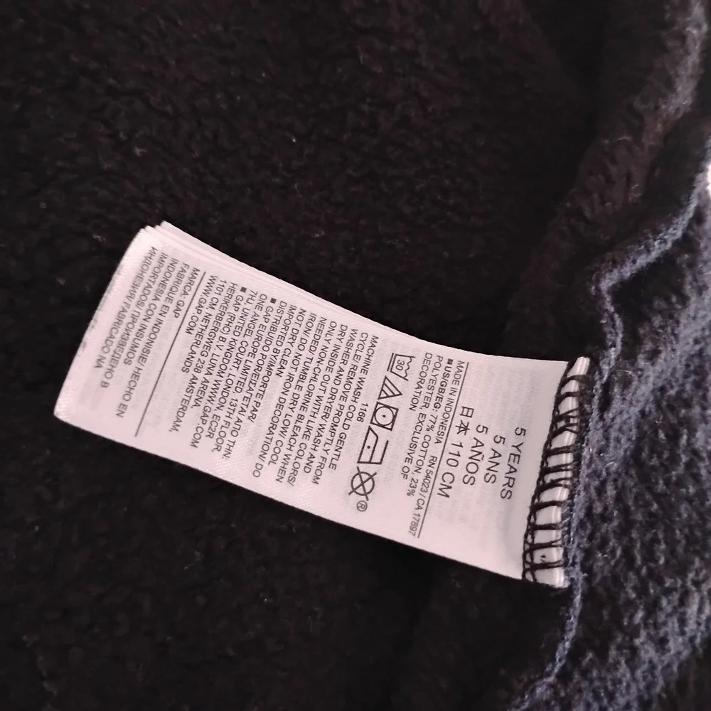 Baby Gap Black Hoodie – Cozy Classic Essential - Picture 7 of 8